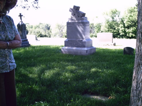 Grave Image
